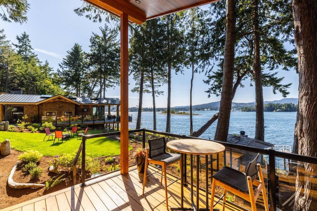 Kingfisher Manor Villa Sooke Bagian luar foto