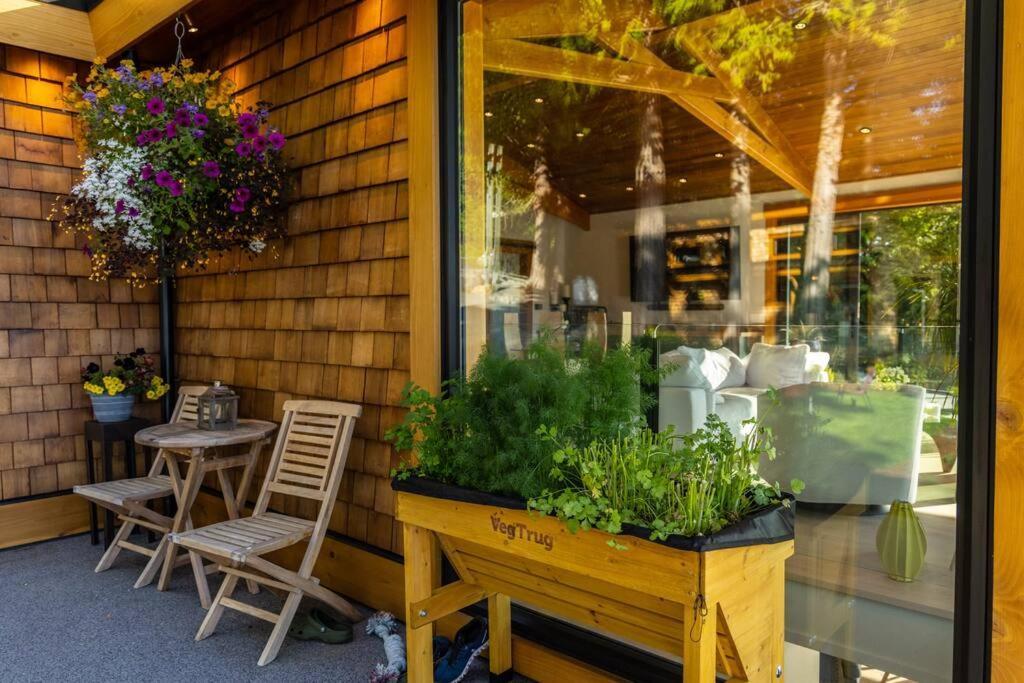 Kingfisher Manor Villa Sooke Bagian luar foto