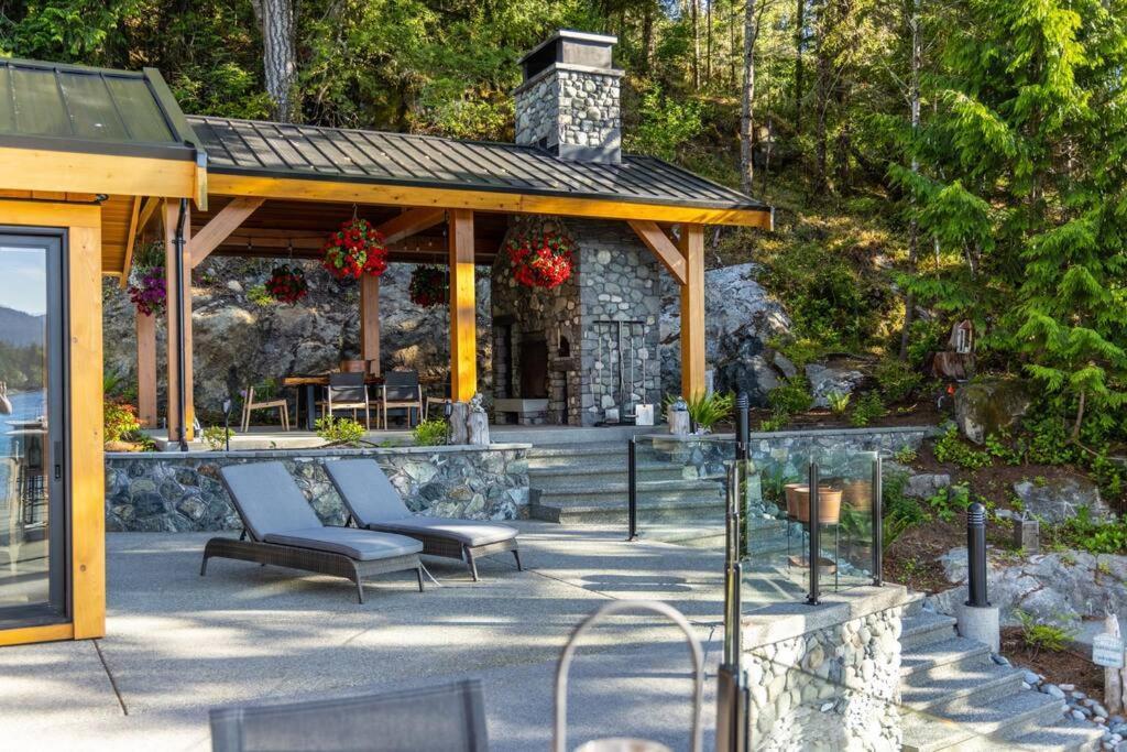 Kingfisher Manor Villa Sooke Bagian luar foto