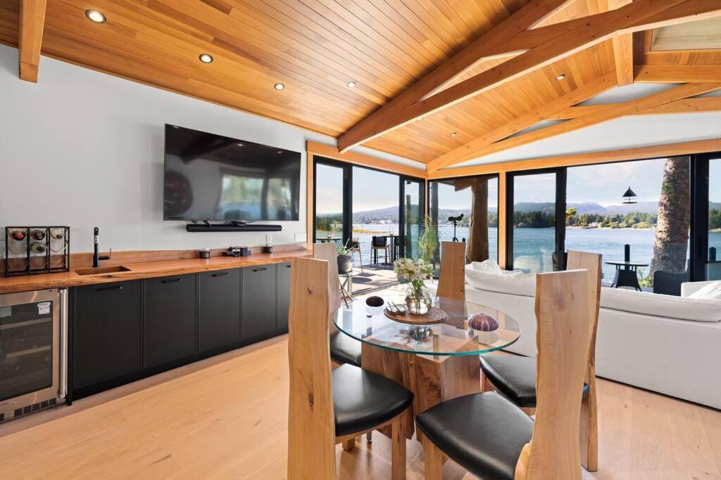 Kingfisher Manor Villa Sooke Bagian luar foto
