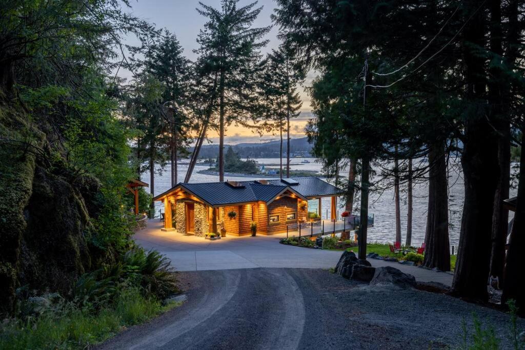 Kingfisher Manor Villa Sooke Bagian luar foto