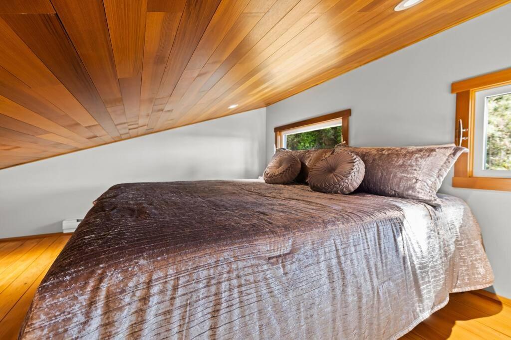Kingfisher Manor Villa Sooke Bagian luar foto